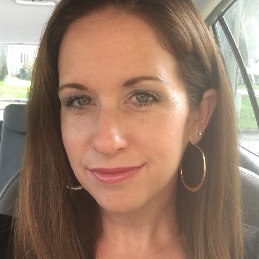 Meet your Posher, Jennifer