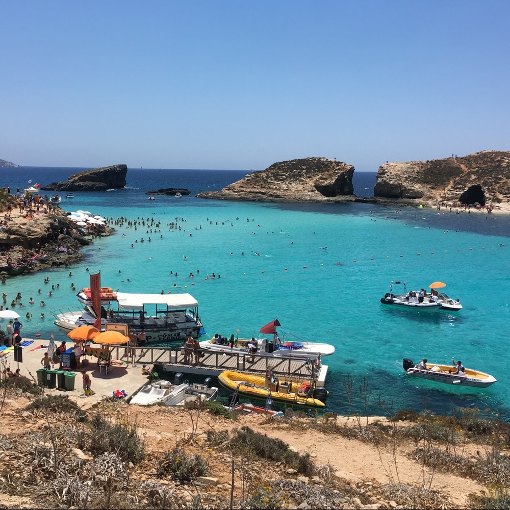 Meet your Posher, Demi