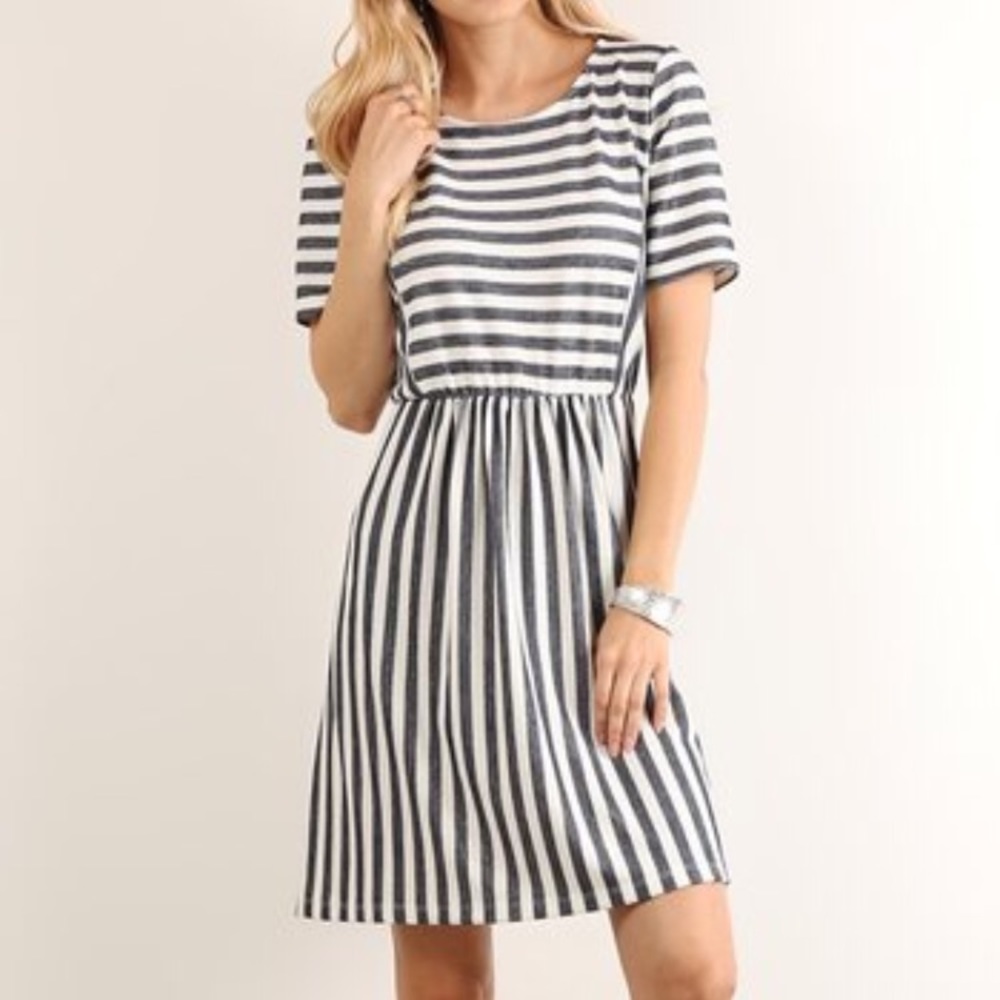 XL Gray and white striped A-line dress