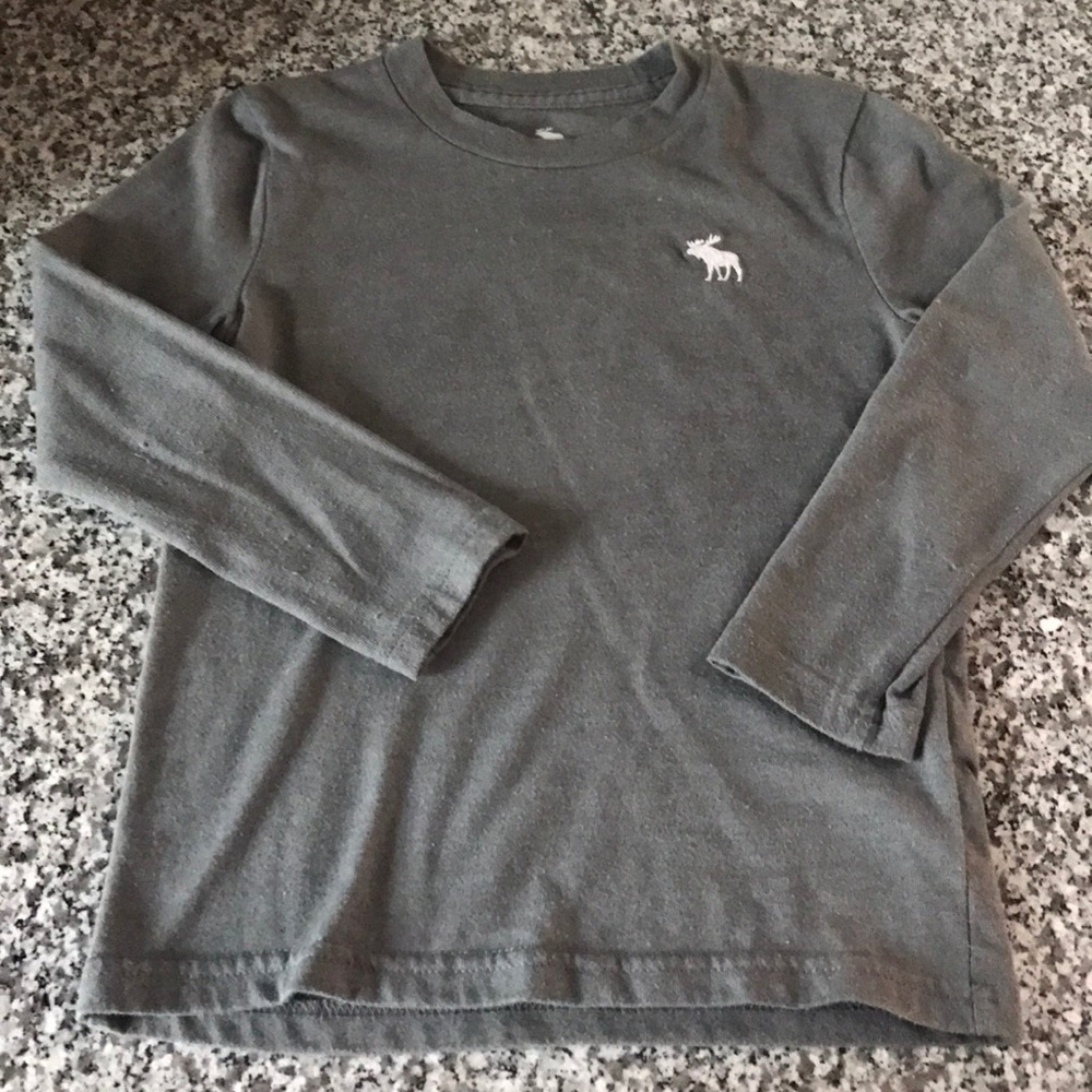 NWOT Abercrombie Kids Grey Tee