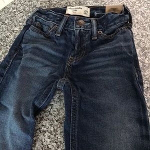 Abercrombie Kids Jeans Size 3/4. NWT