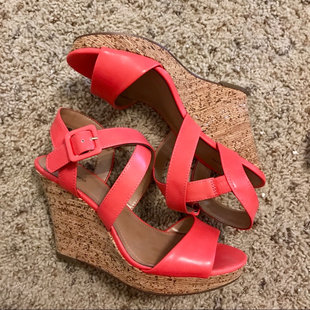 Style & Co. - Picture 2 of 3