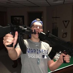 Meet your Posher, Avery