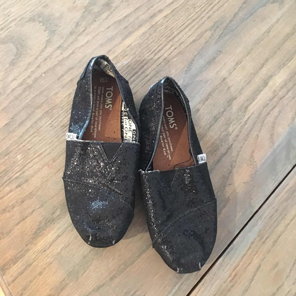Girls toms