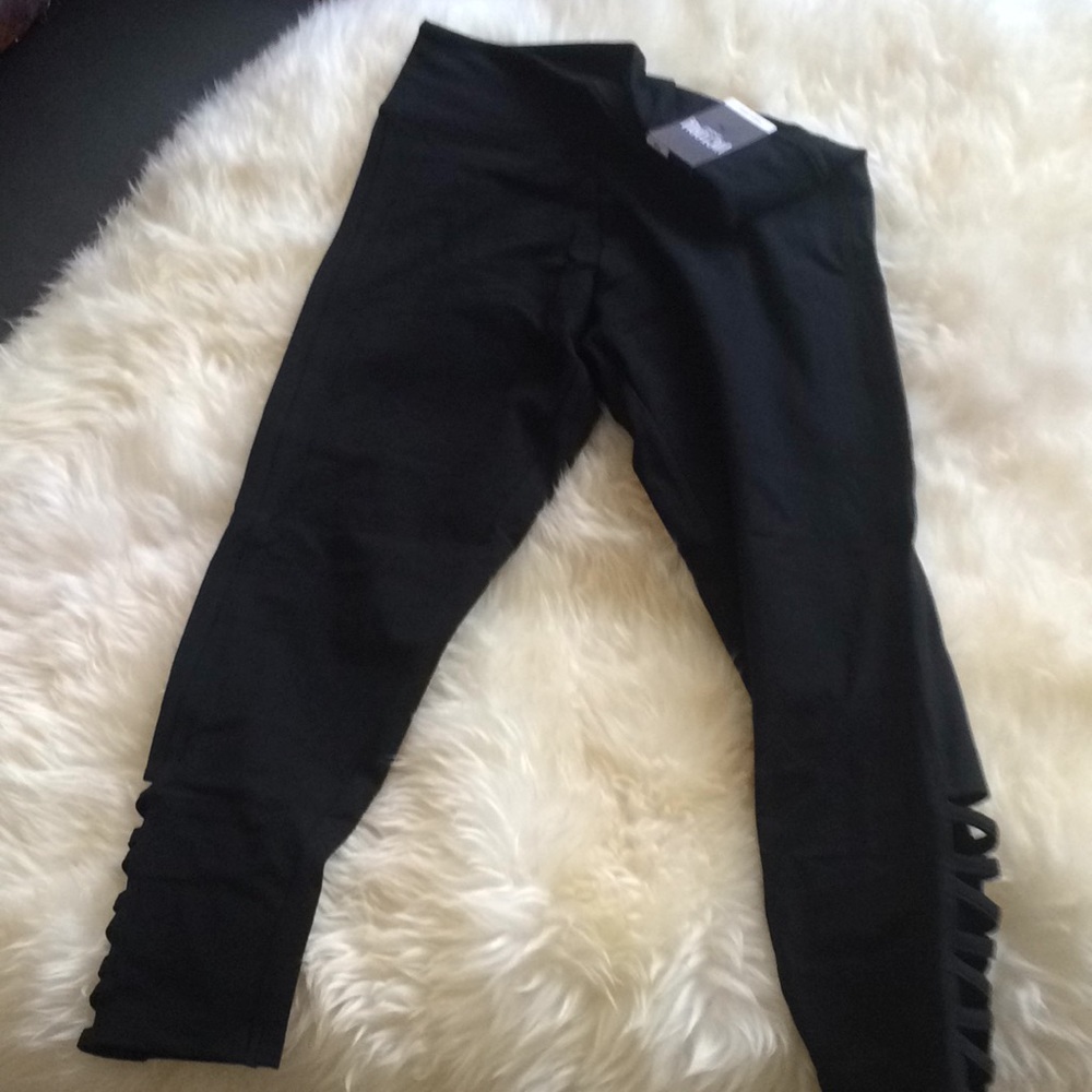 VS New SPORT Stretch Pants w/cut-out detail