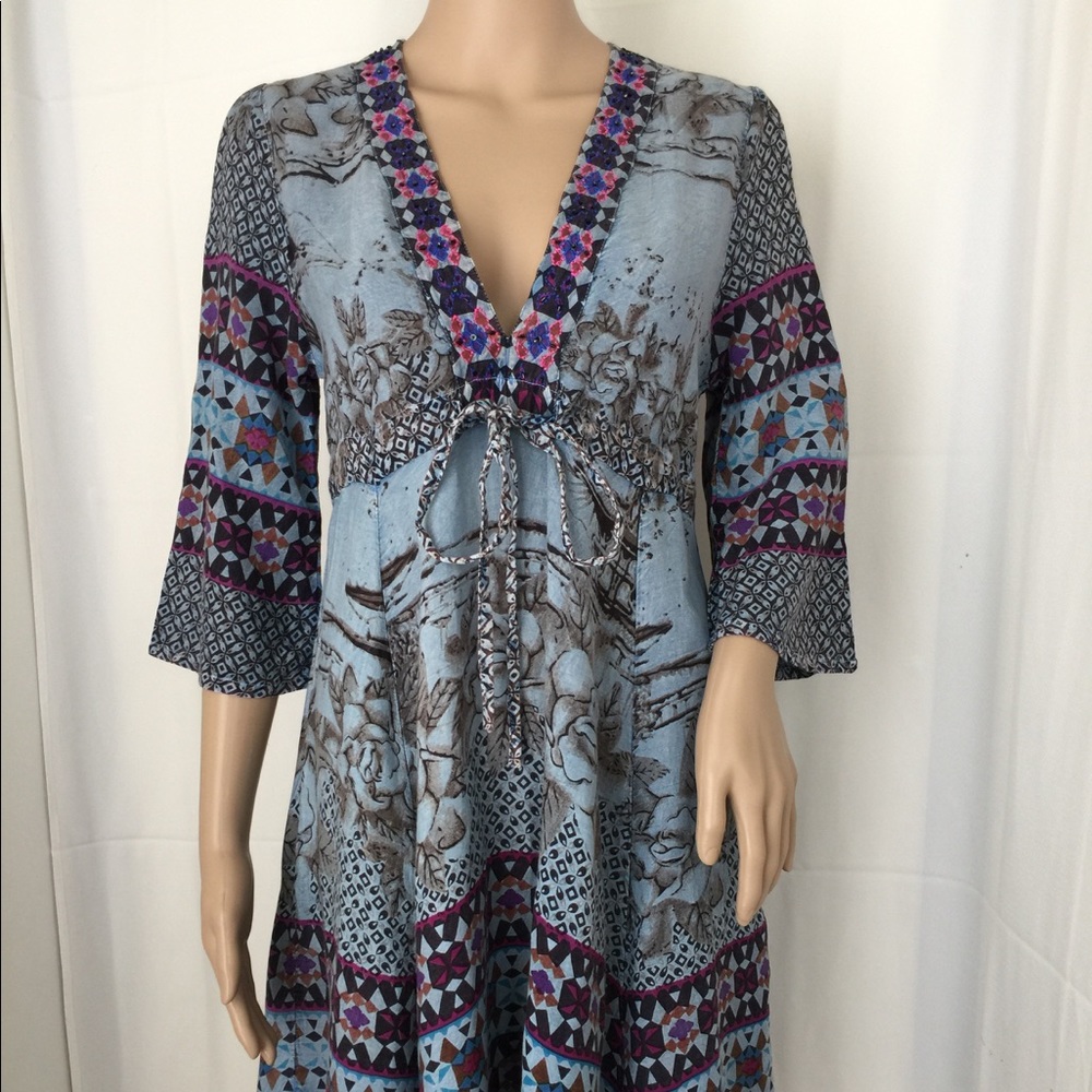 NWT Women Ladies V Neck  Prints Dress Size S