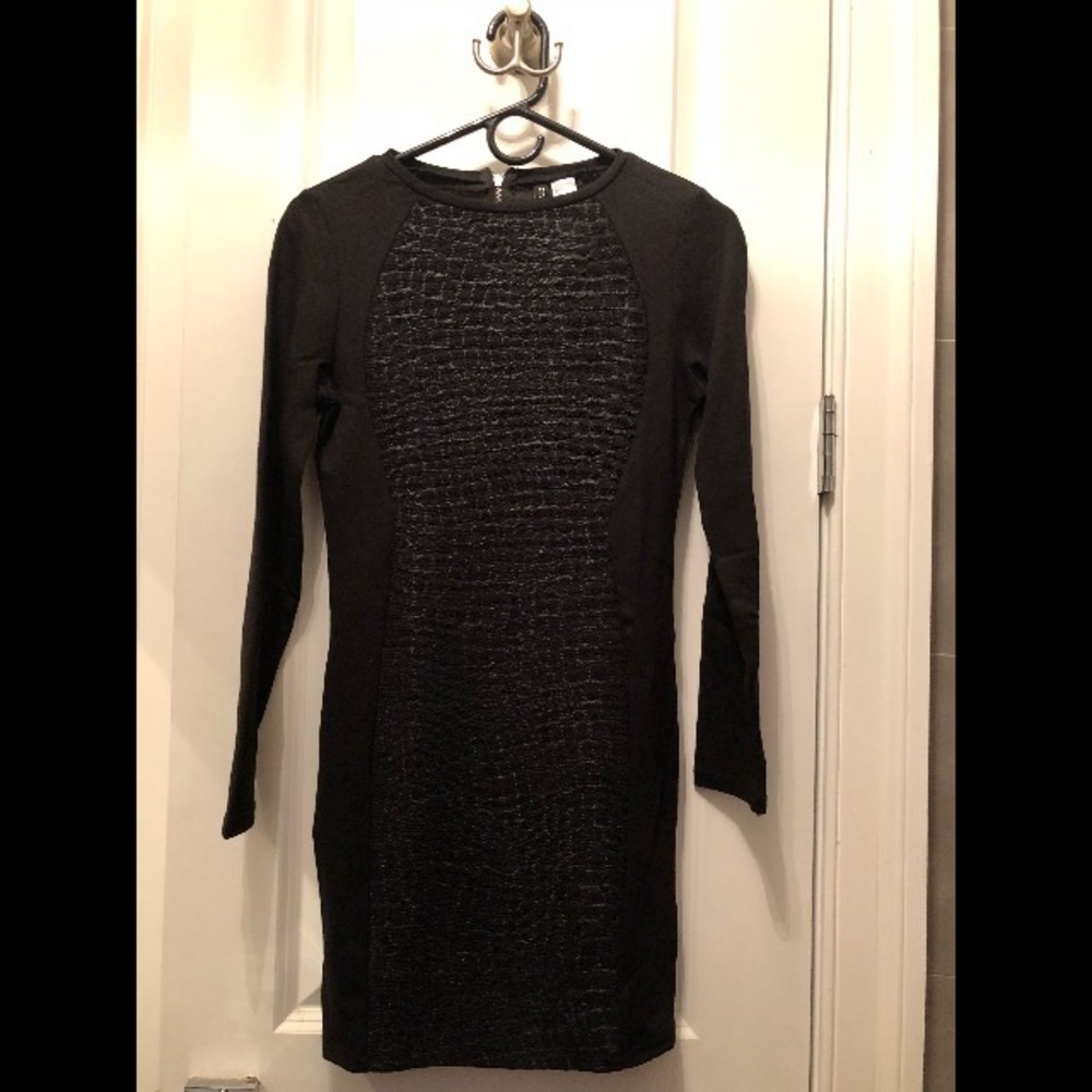 BRAND NEW: Printed long sleeved little black dress