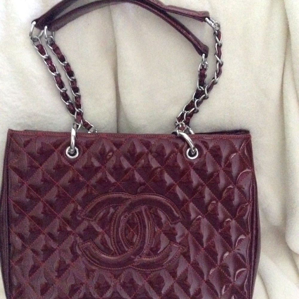 Quilted Patent Leather Grand Shopping Tote Bag