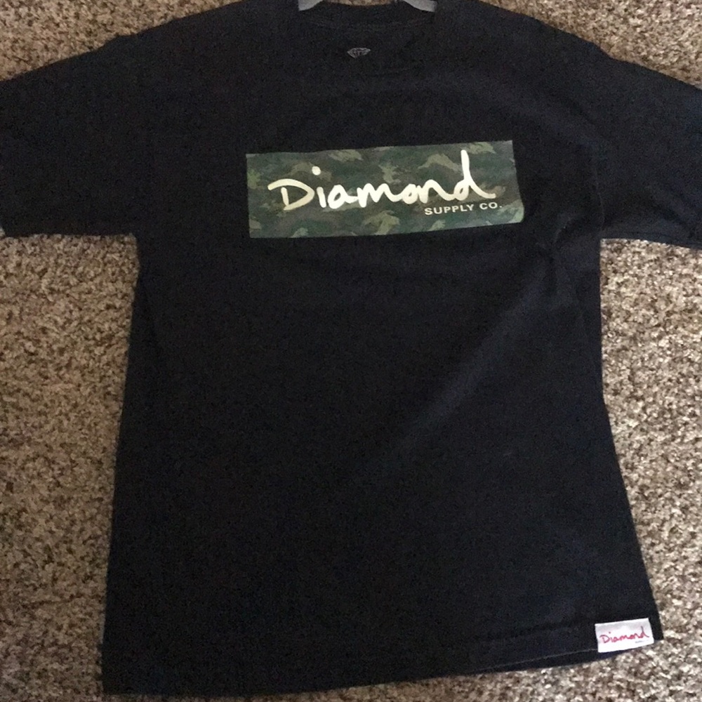 Black DIAMOND shirt camo script logo