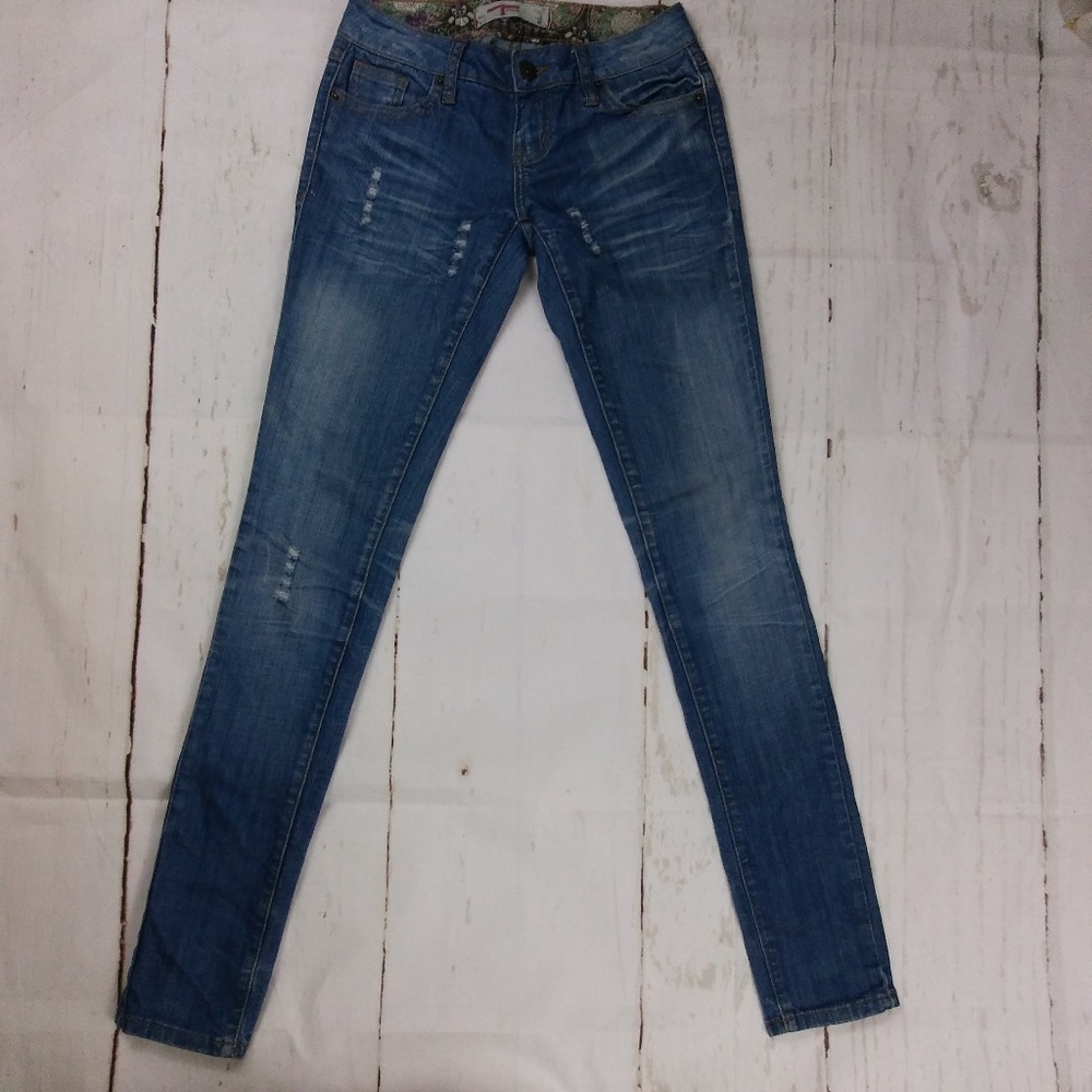 T Five lowrise  distress skinny blue jeans sz 0