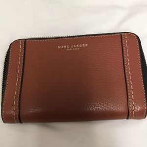 Marc Jacobs wristlet