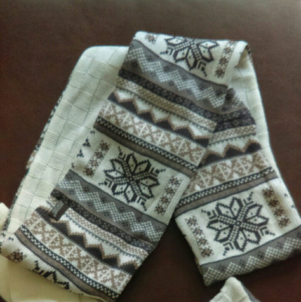 Brand New 6pc. Mukluk Winter Set