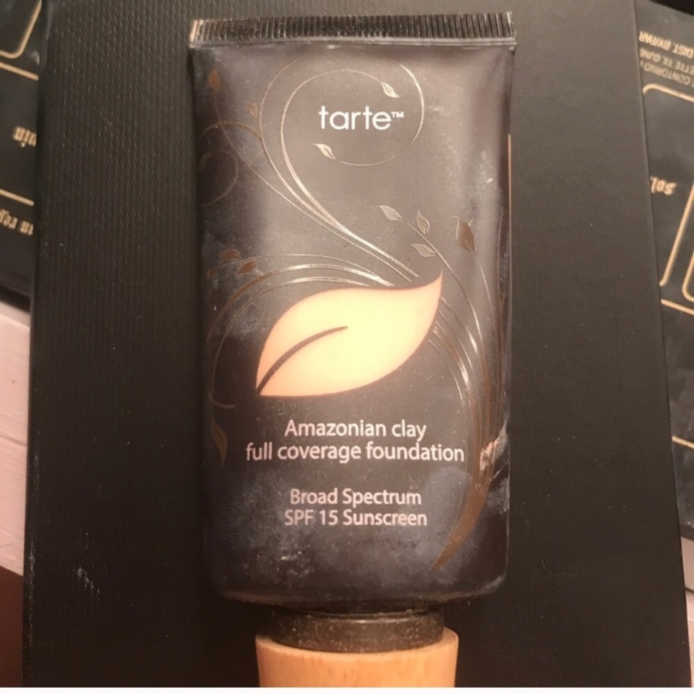 Tarte cosmetics Amazonian clay foundation