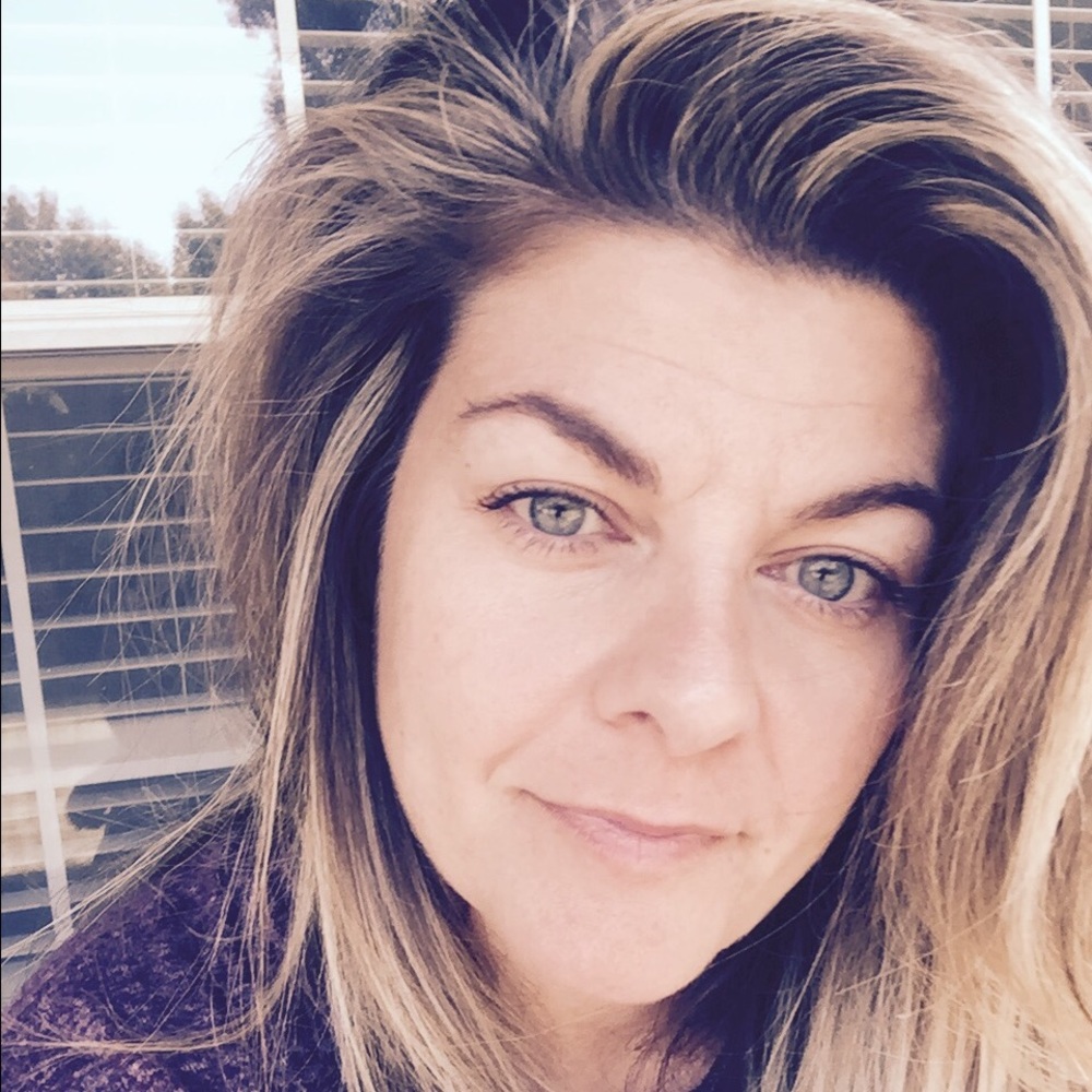 Meet your Posher, Apryl