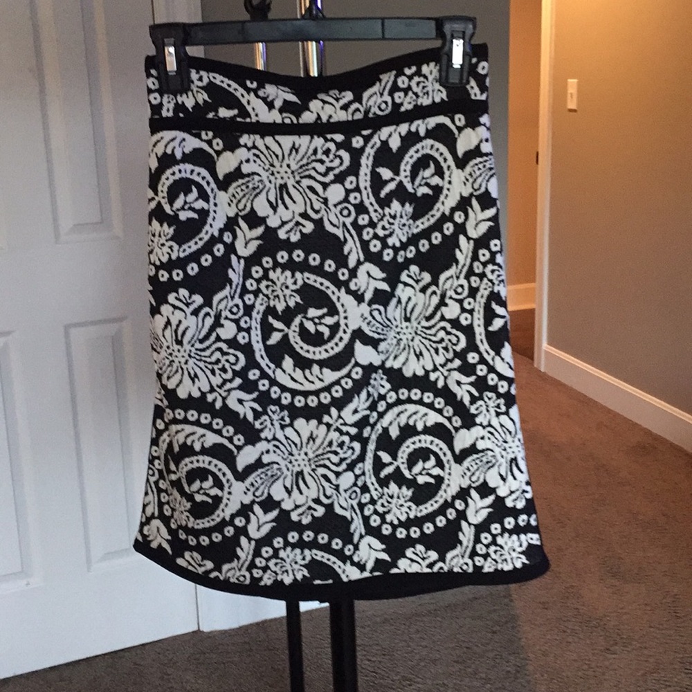 Patterned High Waisted Skirt