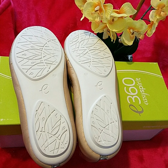 Ballet Flats - Picture 2 of 3