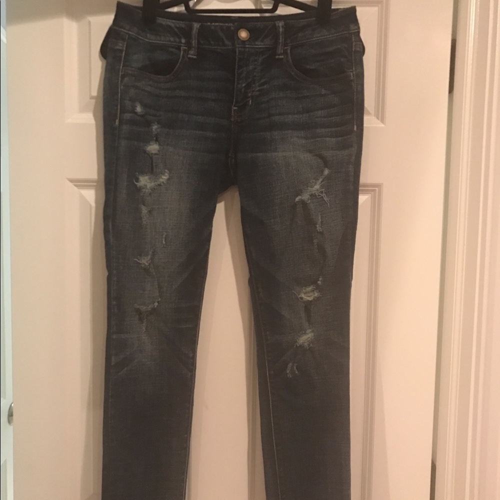 American Eagle Distressed Super Stretch Jegging.