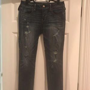 American Eagle Distressed Super Stretch Jegging.