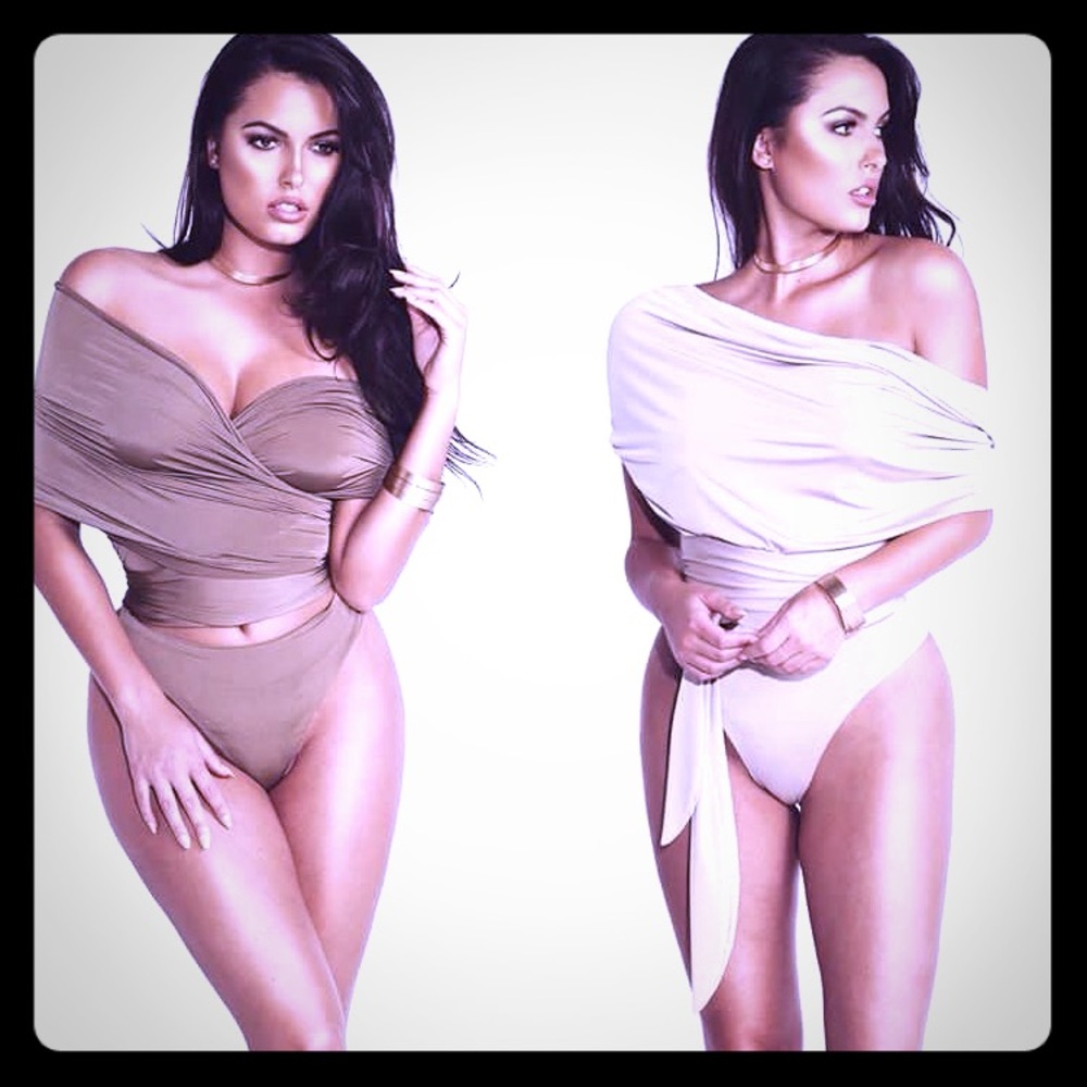 NWT Multiway bodysuit in stretchy material- brown