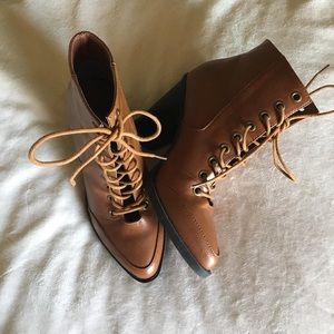 Lace up booties 6.5