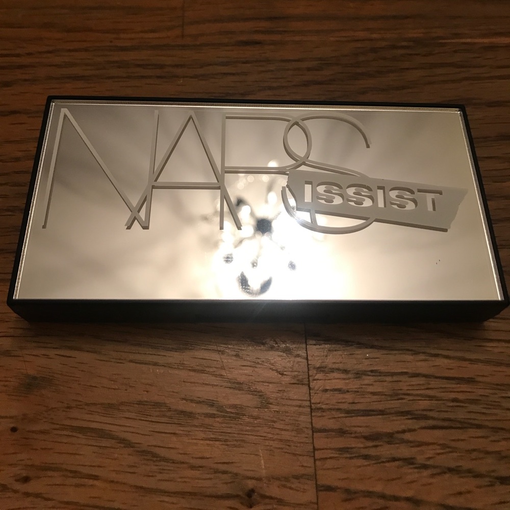 Limited Edition NARS Issist cheek palette
