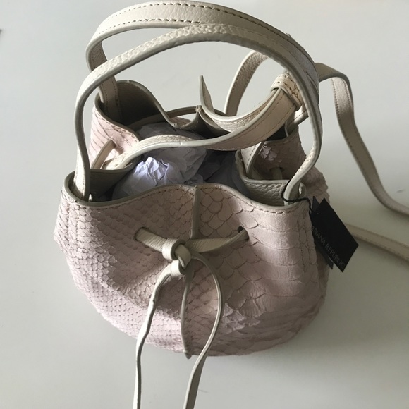 Banana Republic Handbags - CYBER MONDAY 🧮⚙️📊