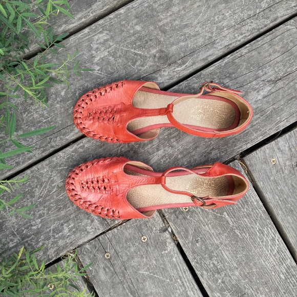 SOLD Seychelles Cayenne Huaraches Sandals Coral - Picture 3 of 6