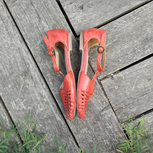 SOLD Seychelles Cayenne Huaraches Sandals Coral - Picture 2 of 6