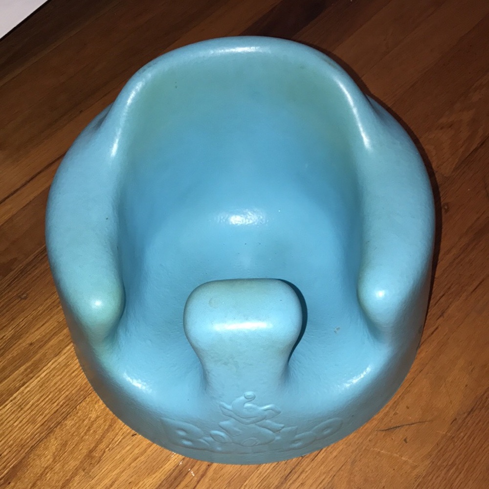 Blue bumbo