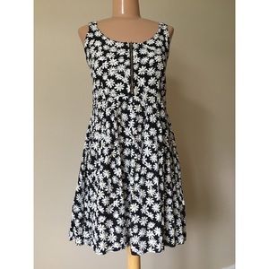 Black & White Daisy Dress