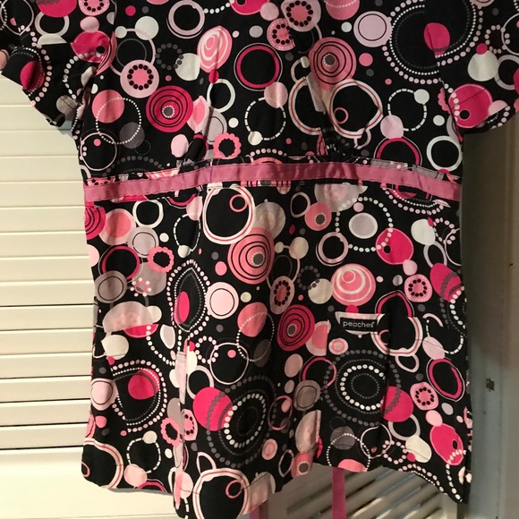 Scrub top - Picture 2 of 3