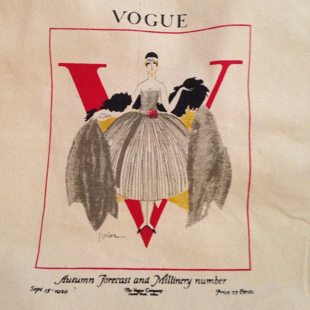 SOLD Vogue tote and 125th collectors edition - Picture 3 of 4