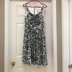 Size 8 White House Black Market dress