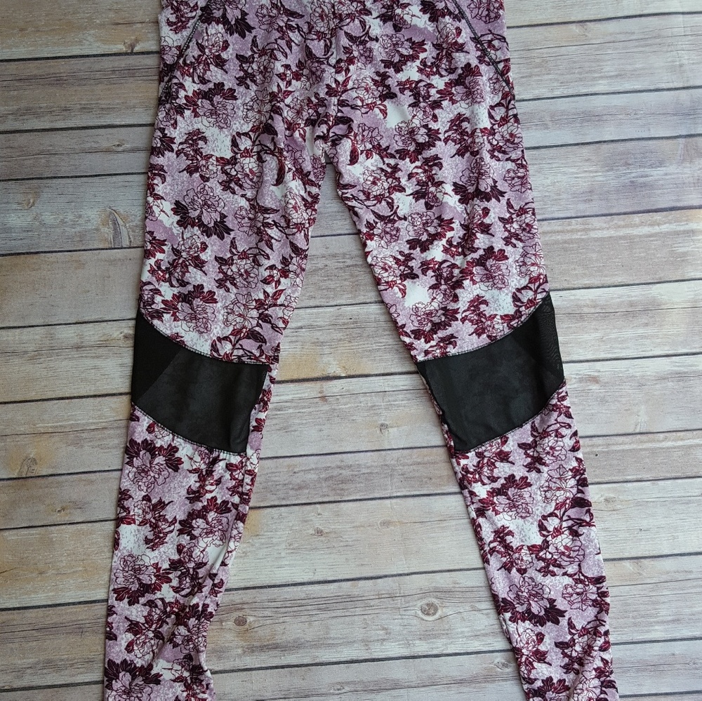Workout Leggings - Picture 2 of 4
