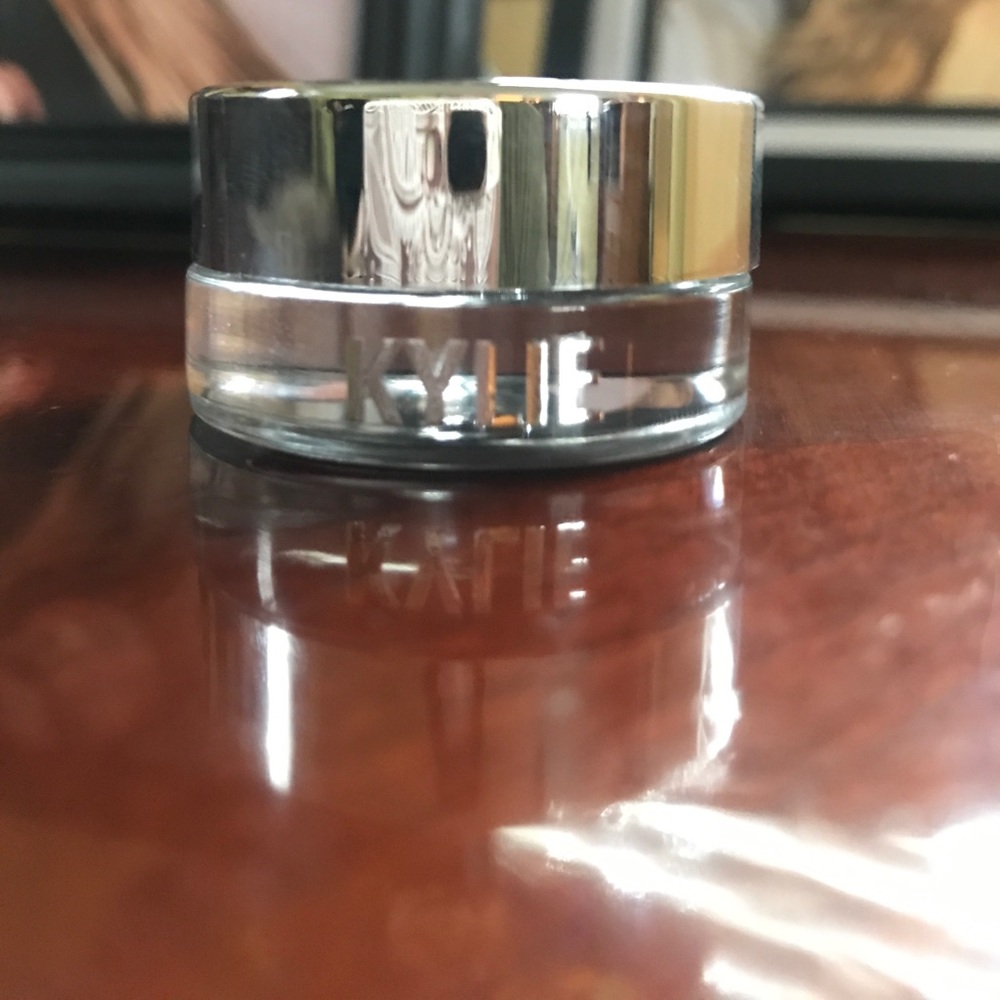 Kylie Cosmetic Christmas Collection in Golden Plum