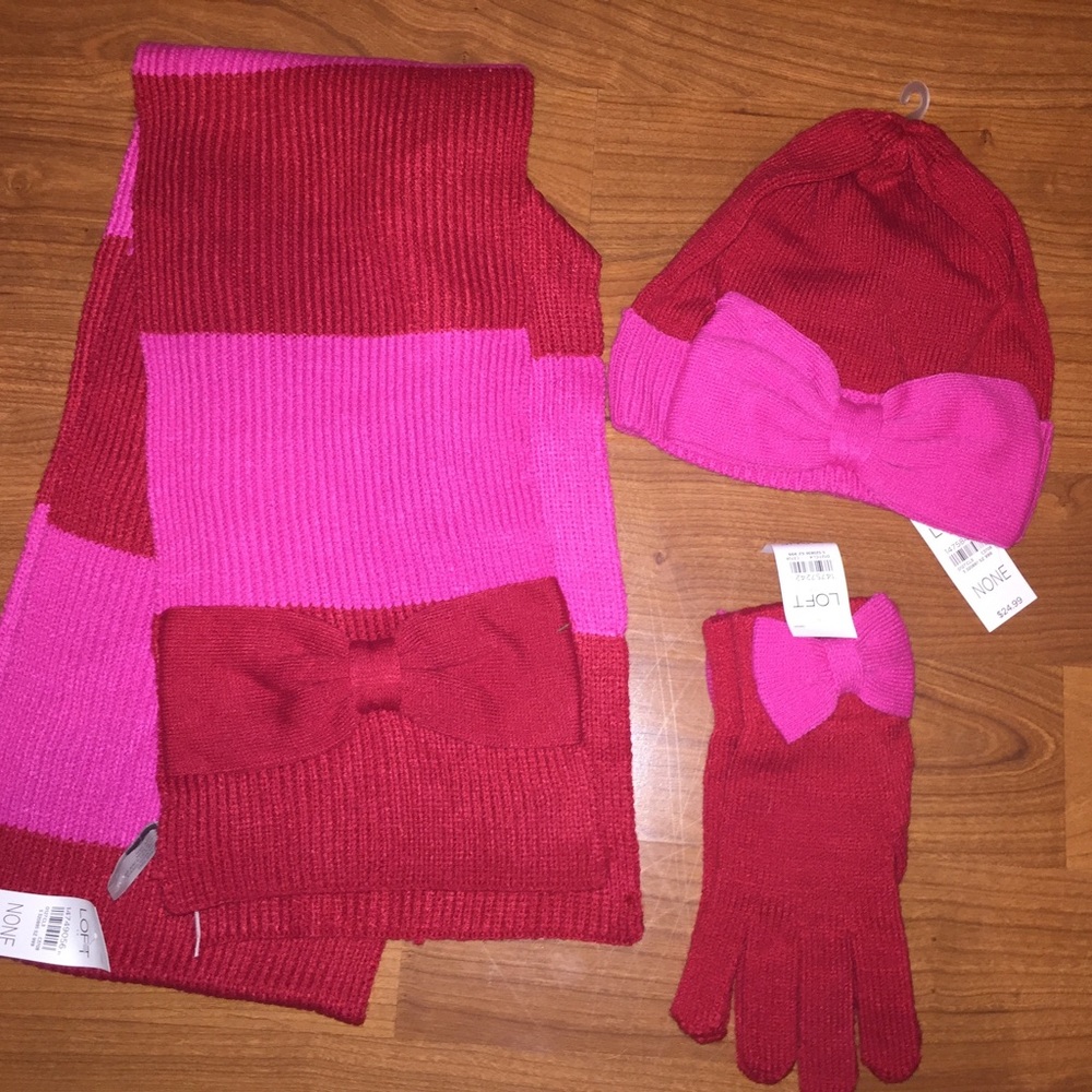 Loft hat scarf & glove set NWT