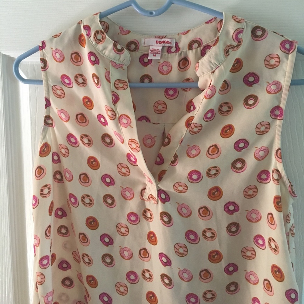 Hi - low donut print sleeveless blouse