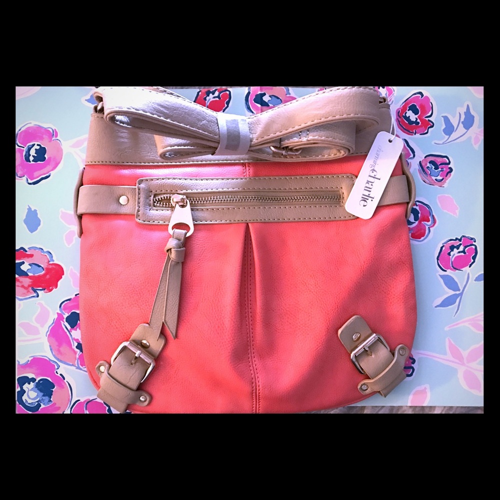 Messenger bag.