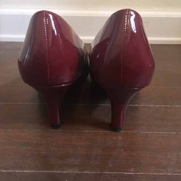 Red patent leather pumps - Picture 3 of 4