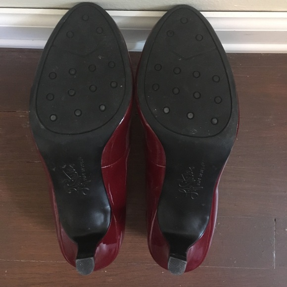 Red patent leather pumps - Picture 4 of 4