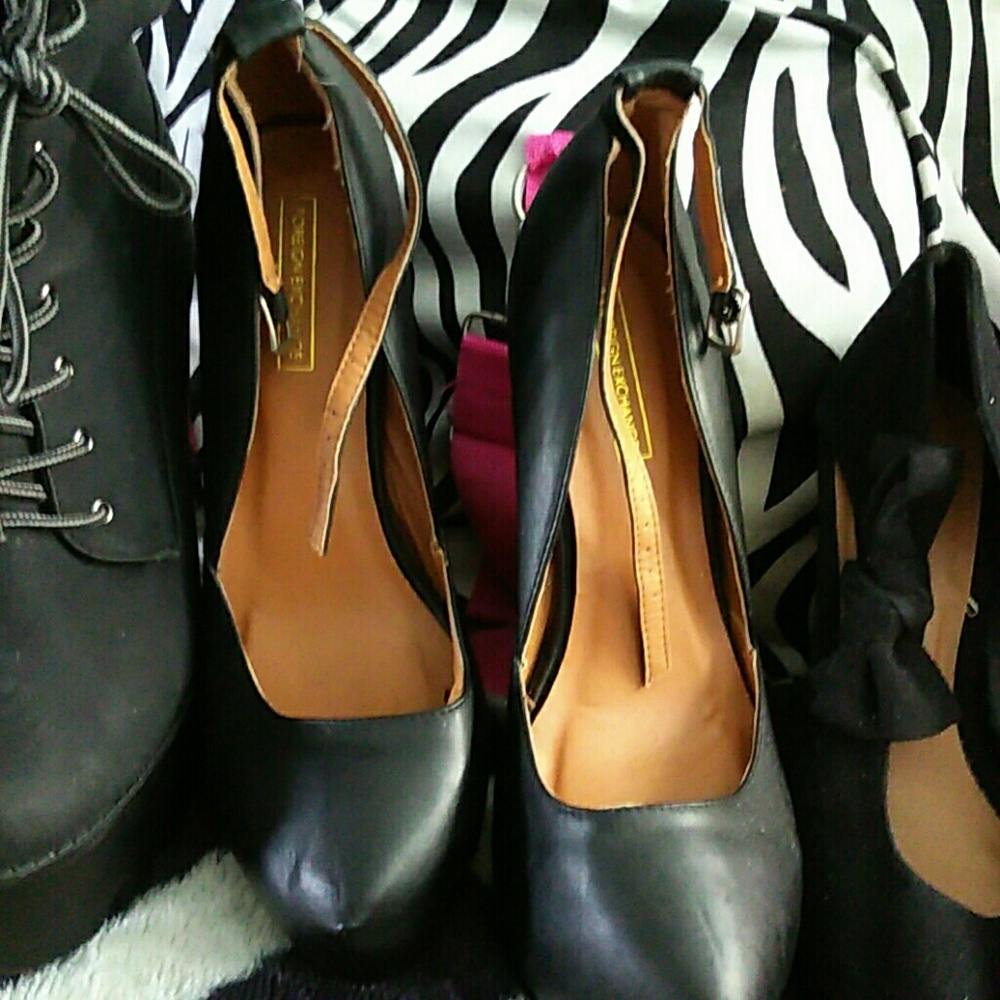 Heals - Picture 3 of 4