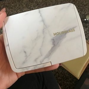 Limited Addition Hourglass Ambient palette
