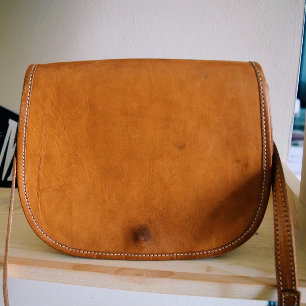 V i n t a g e ⁙ Brown Leather Crossbody Handbag