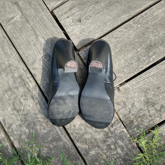 SOLD Vintage Gothic Black Pin Up Mary Jane Heels - Picture 6 of 6