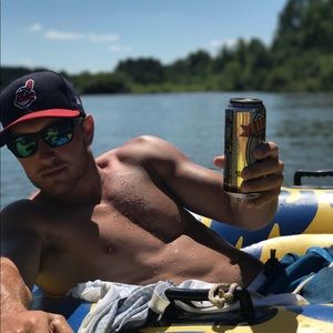 Meet your Posher, Reed