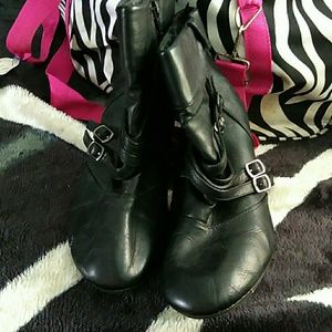 Heel boots