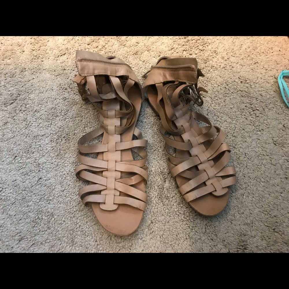 Cute tan sandals from Oh Lala!