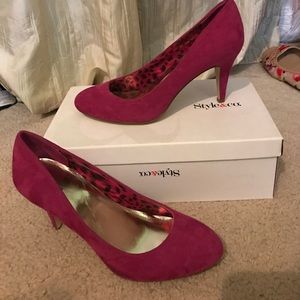 Pink heels