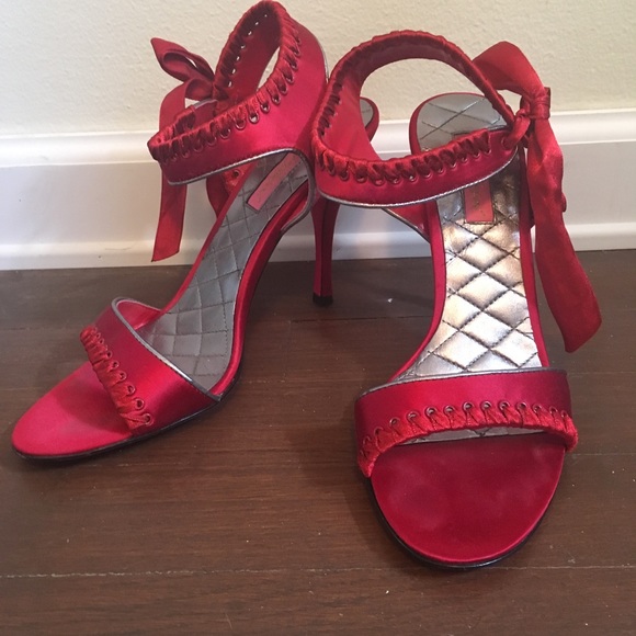 Betsey Johnson red ribbon heels - Picture 1 of 4