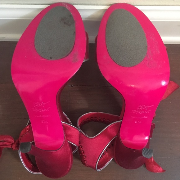 Betsey Johnson red ribbon heels - Picture 4 of 4
